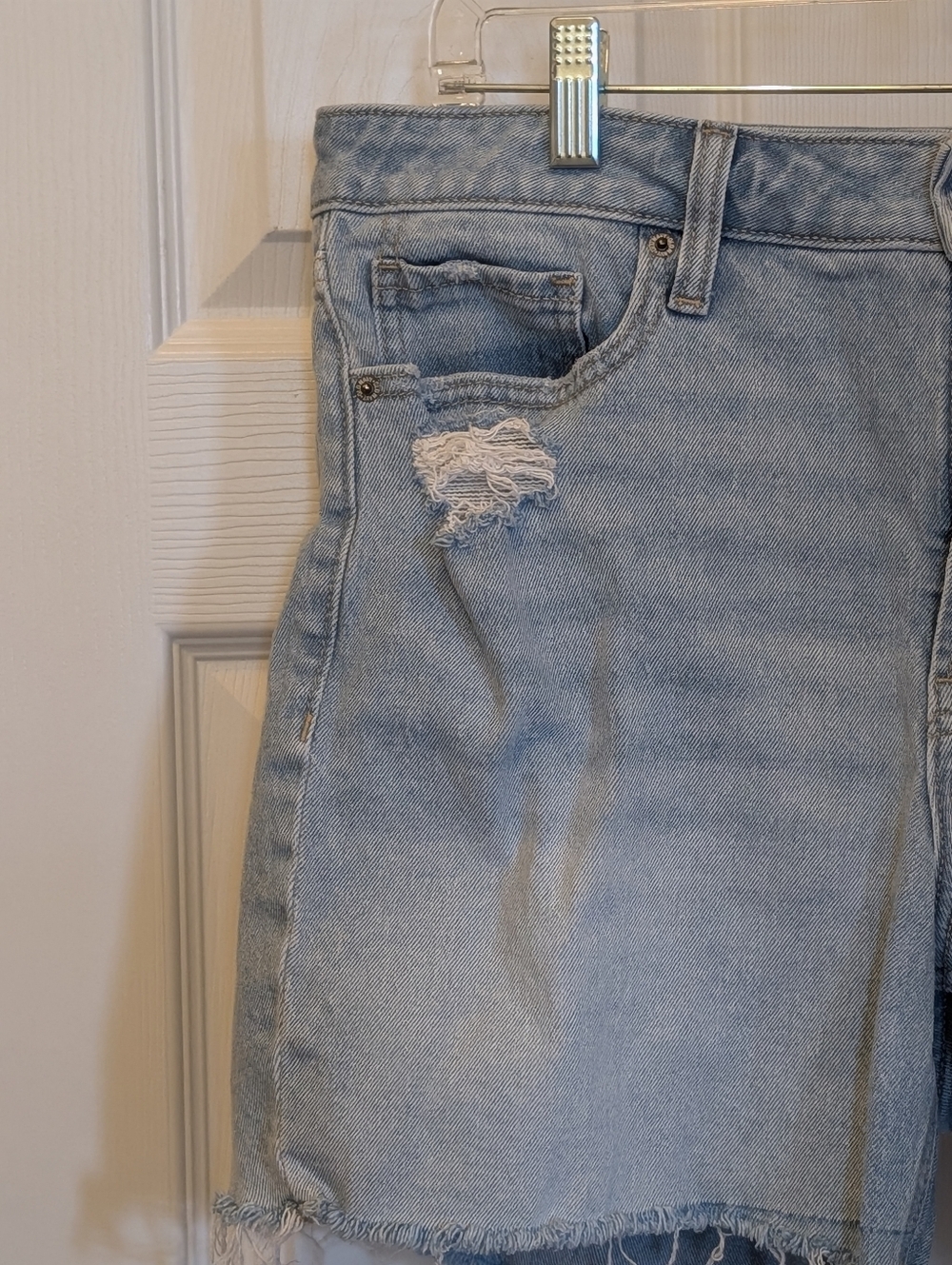 Old Navy High Rise OG Straight Denim‎ Shorts Size 14 Distressed Raw Hem Light... - Picture 2 of 9